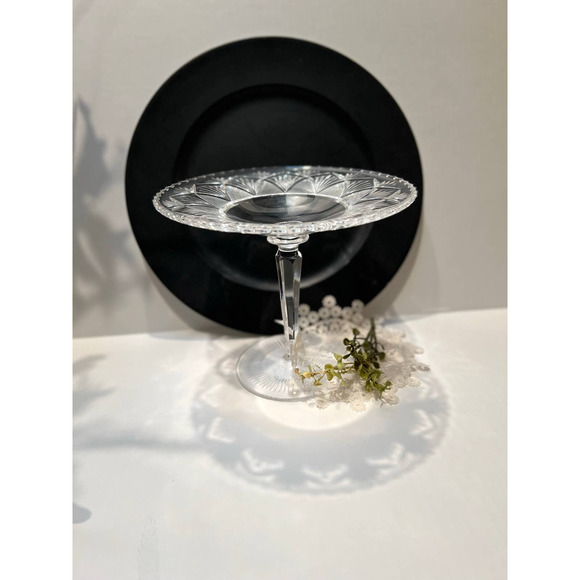 Elegant Vintaged Cut Crystal Round Compote/Candy Dish - Picture 1 of 3